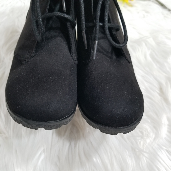 WHITE MOUNTAIN Black Suede Wedge Booties SIZE 8.5M, With Laces. - Picture 11 of 16